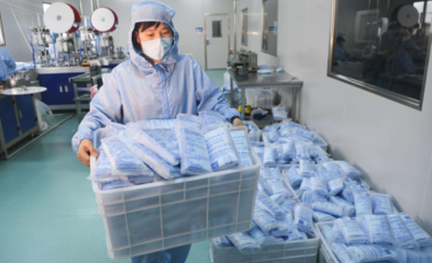 10億中國口罩馳援法國，56架運(yùn)輸機(jī)展現(xiàn)世界工廠的硬核實(shí)力